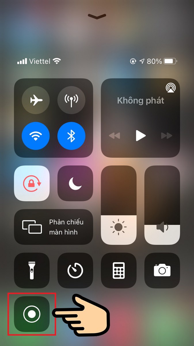 Bước 3: Nhấn giữ biểu tượng Ghi màn hình để mở tùy chọn và chọn Bật micro nếu bạn muốn quay màn hình có tiếng
